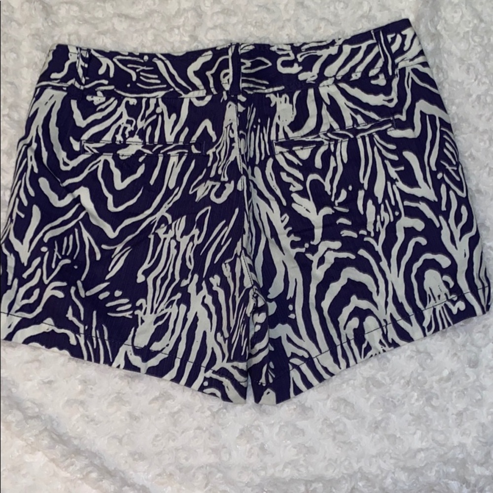 Lilly Pulitzer Callahan Shorts - Picture 2 of 3